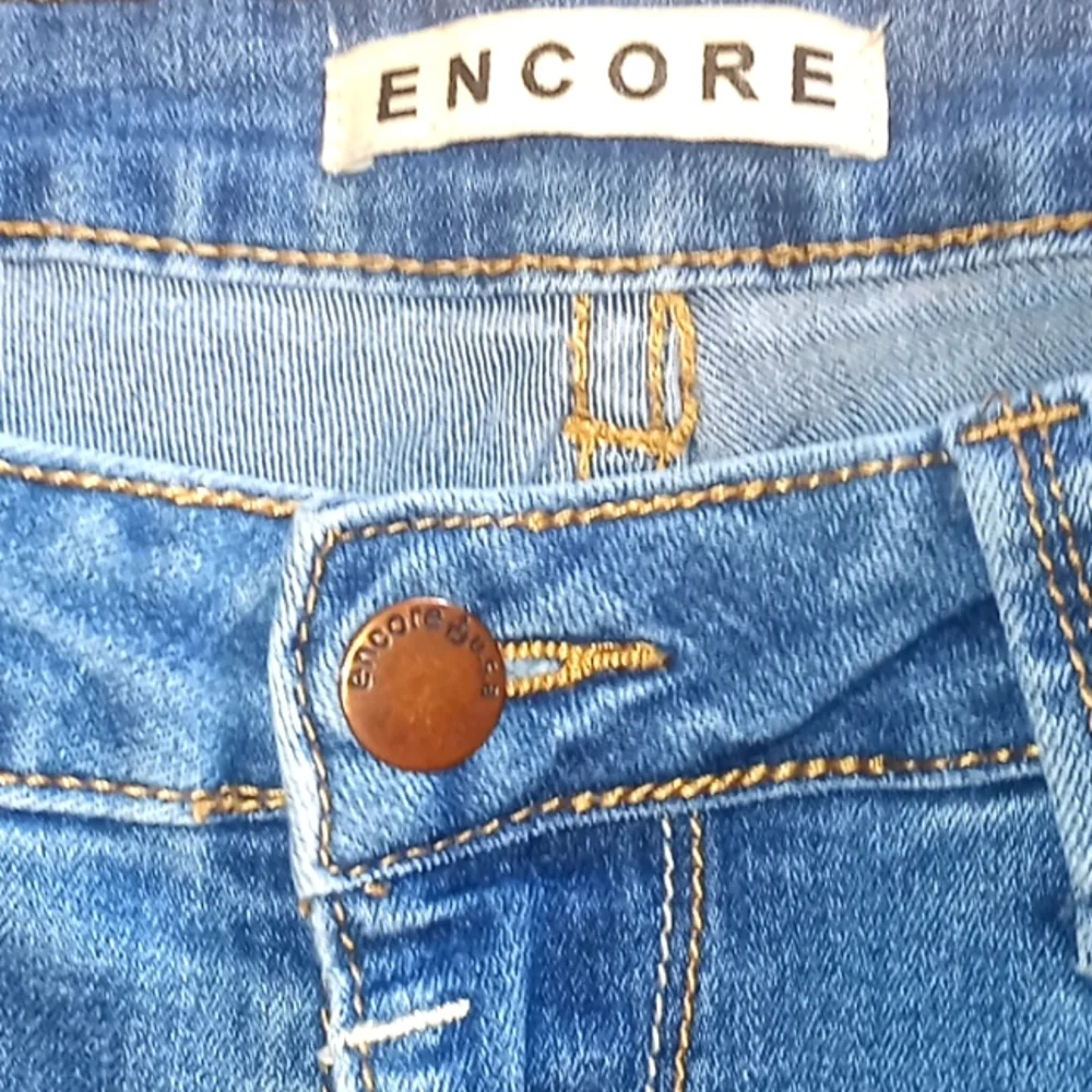 Encore Skinny Jeans-#1399 - Picture 3 of 13